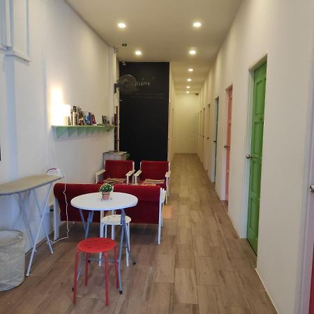 Ez Lodgings Kampong Gadong Zewnętrze zdjęcie