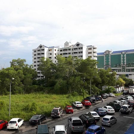 Ez Lodgings Kampong Gadong Zewnętrze zdjęcie