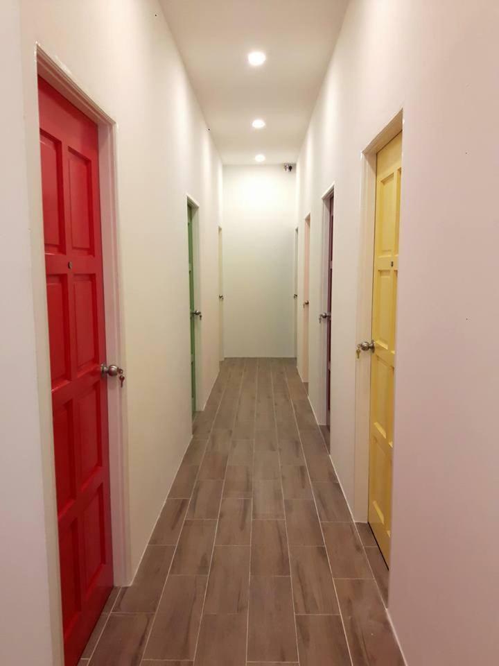 Ez Lodgings Kampong Gadong Zewnętrze zdjęcie