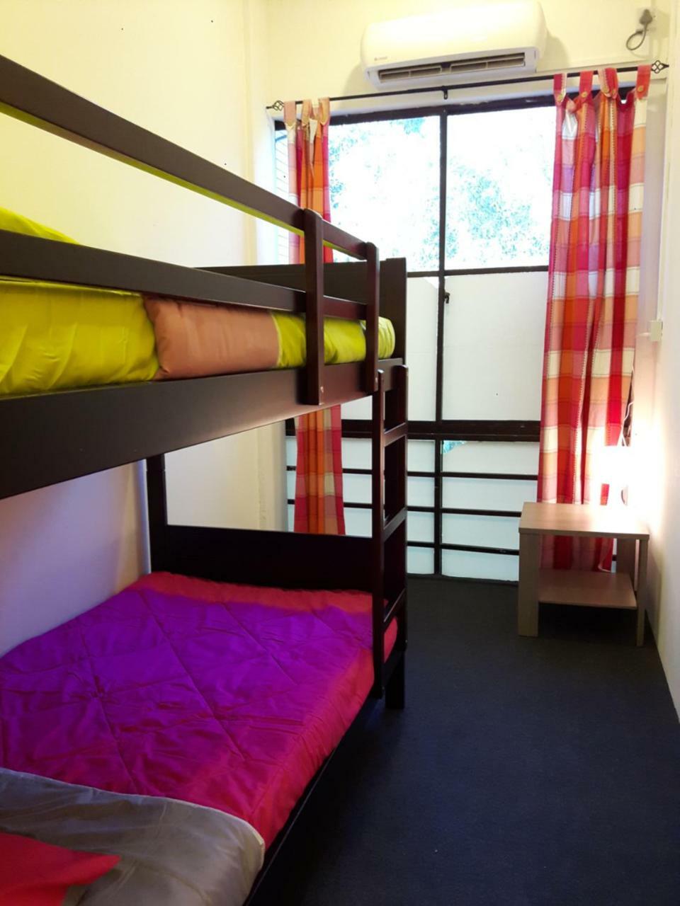 Ez Lodgings Kampong Gadong Zewnętrze zdjęcie
