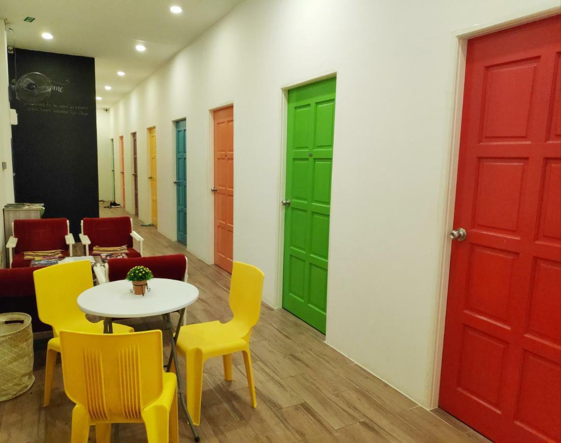 Ez Lodgings Kampong Gadong Zewnętrze zdjęcie